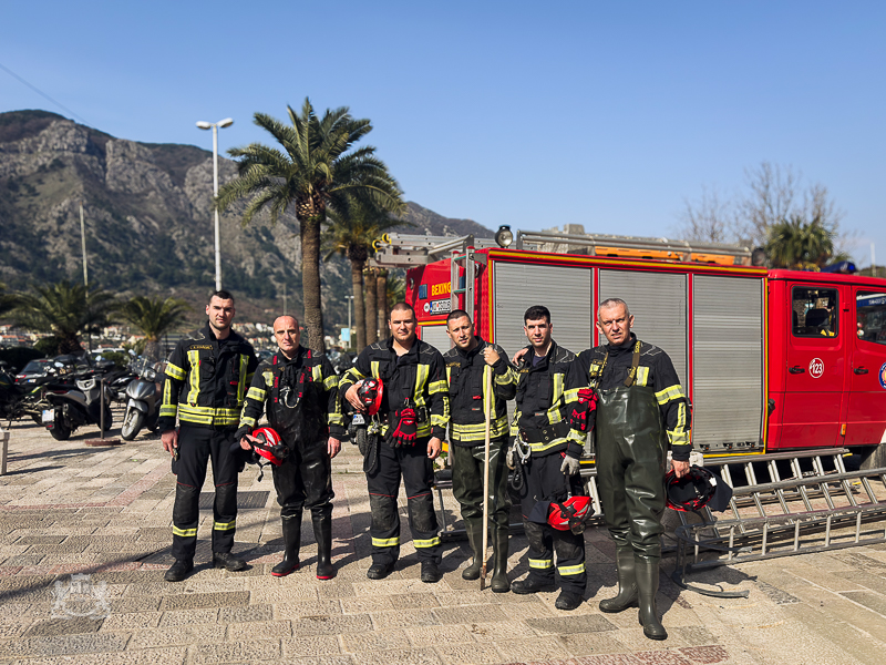 PRIPADNICI SLUŽBE ZAŠTITE I SPAŠAVANJA U AKCIJI ČIŠĆENJA GRADSKIH ZIDINA
